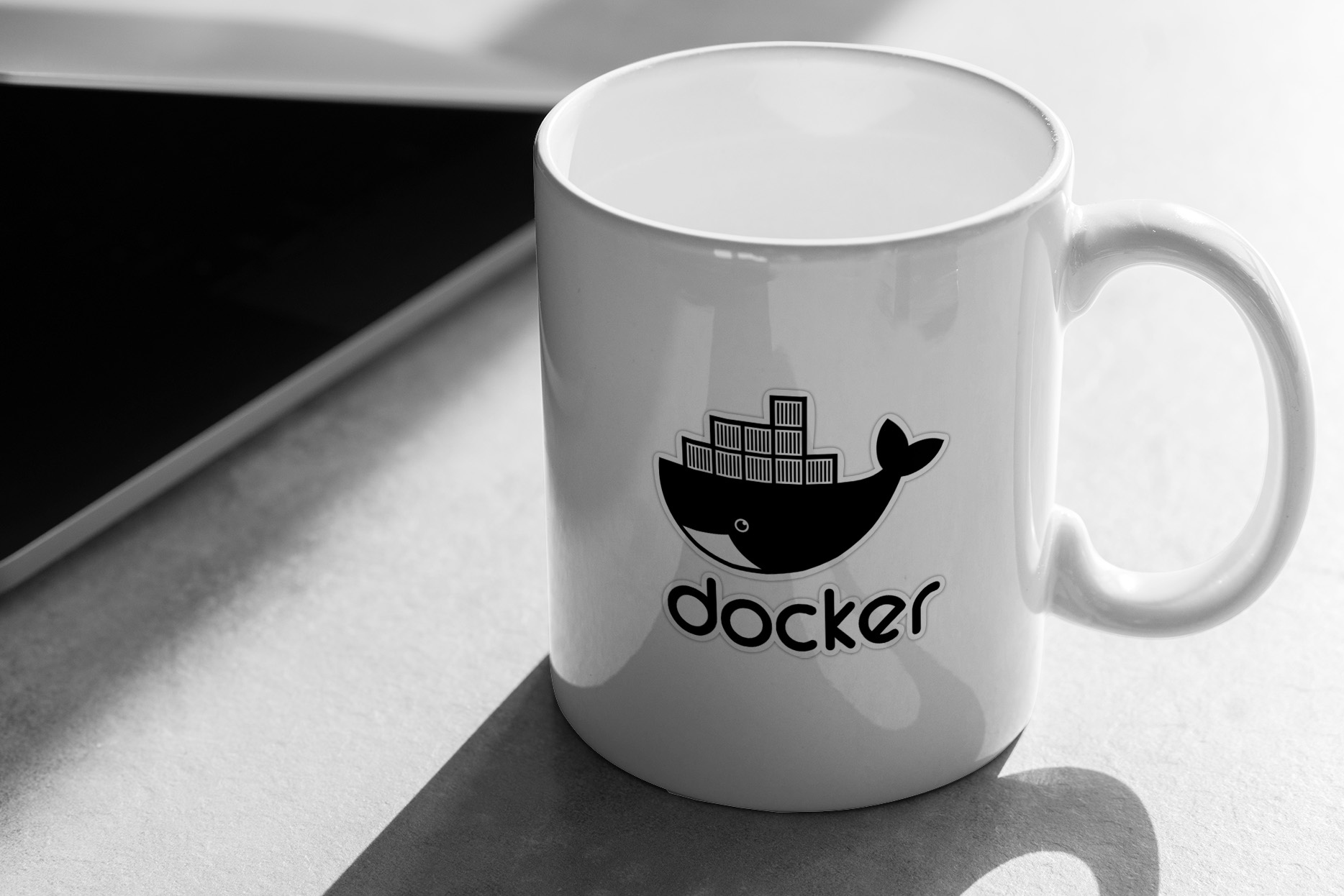 docker black white 196