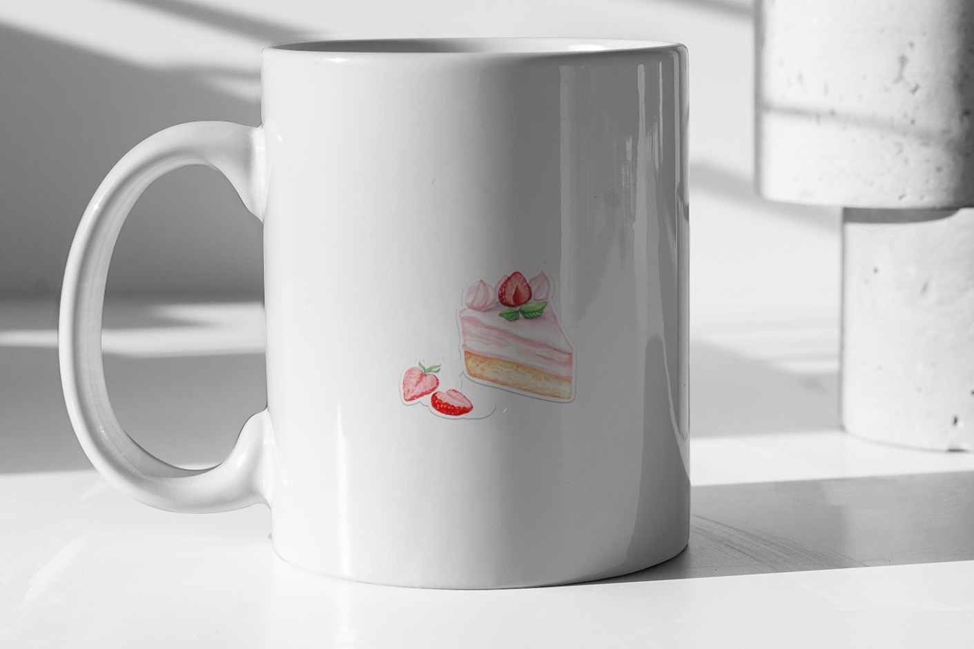 Slice of strawberry cake illustration 153